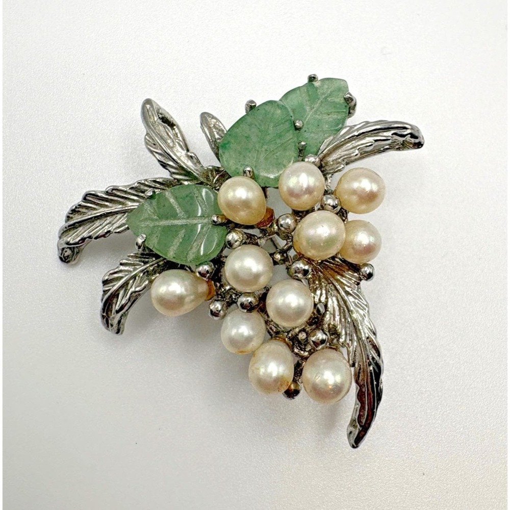 Vintage Brooch Freshwater Pearl and Jadeite Berries